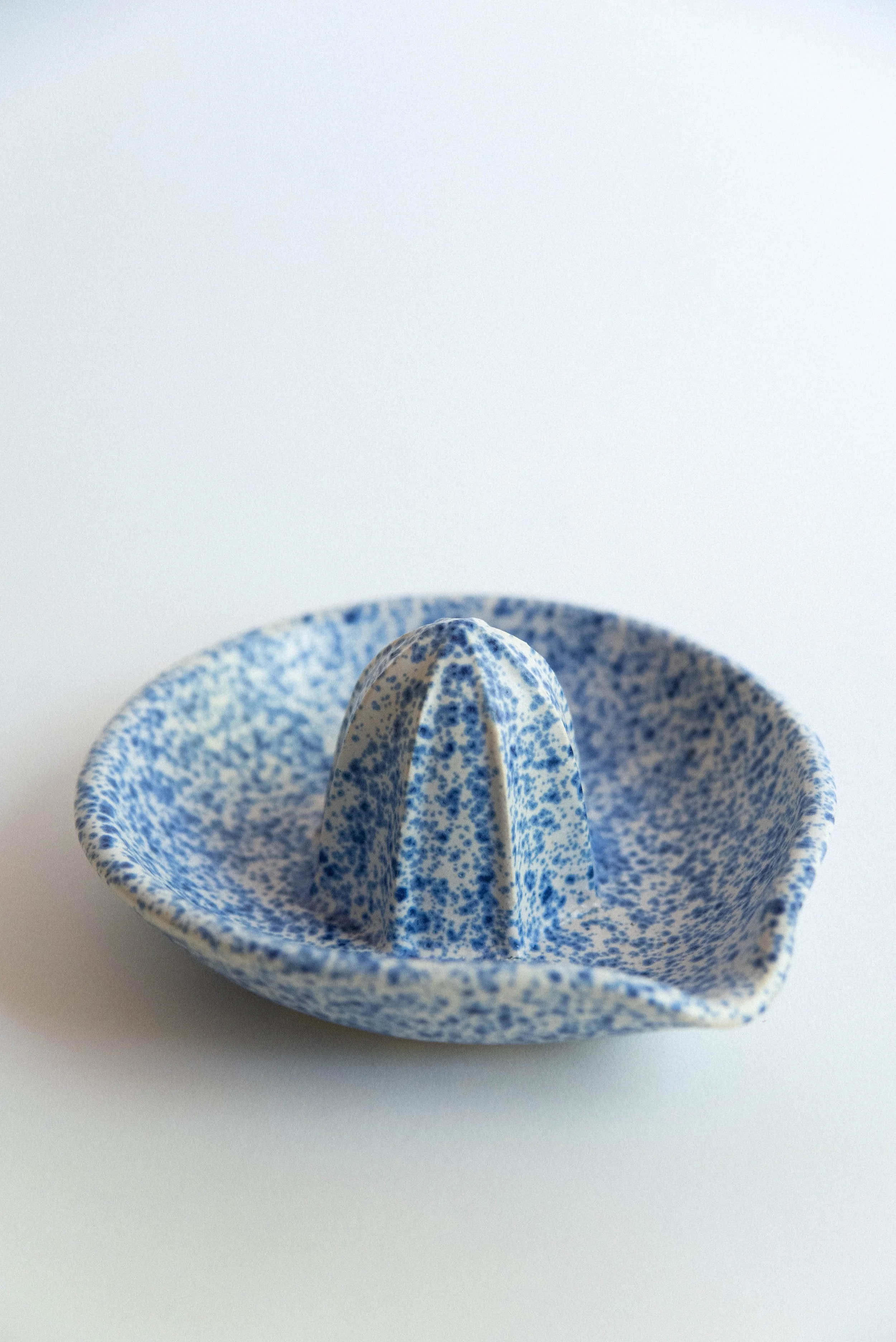 Ceramic Citrus Juicer-1.jpg