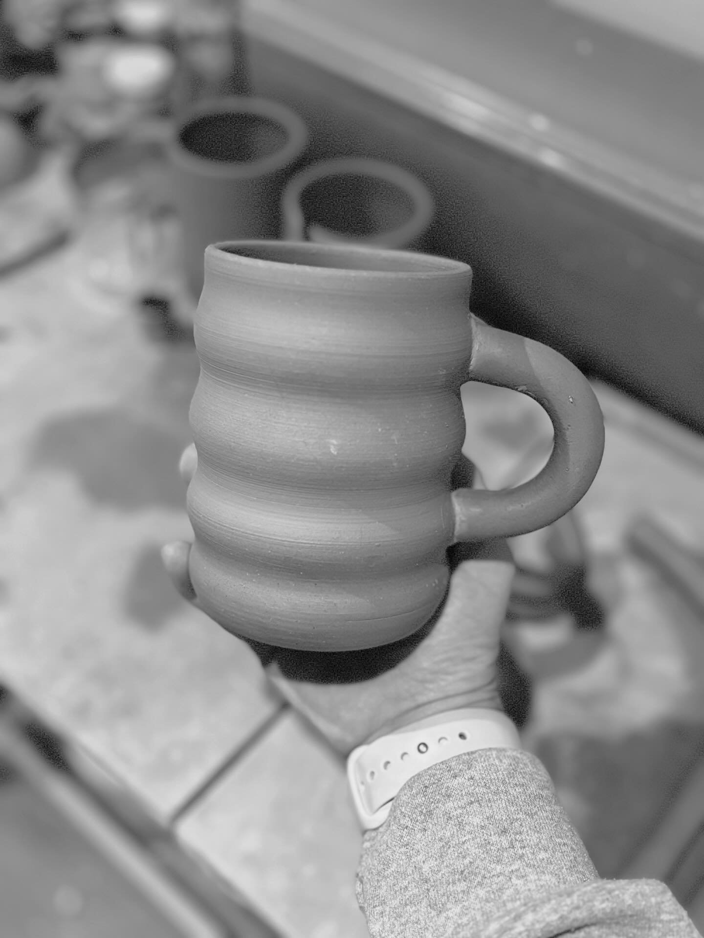 Just a little pop in from the first week of summer break and a work in progress - the Wobble Tumbler w a handle?! A tall Wobble Mug?! A friend suggested it and I couldn&rsquo;t not give it a try. ✨ I&rsquo;m still on track for a 6/30 shop update (!!!