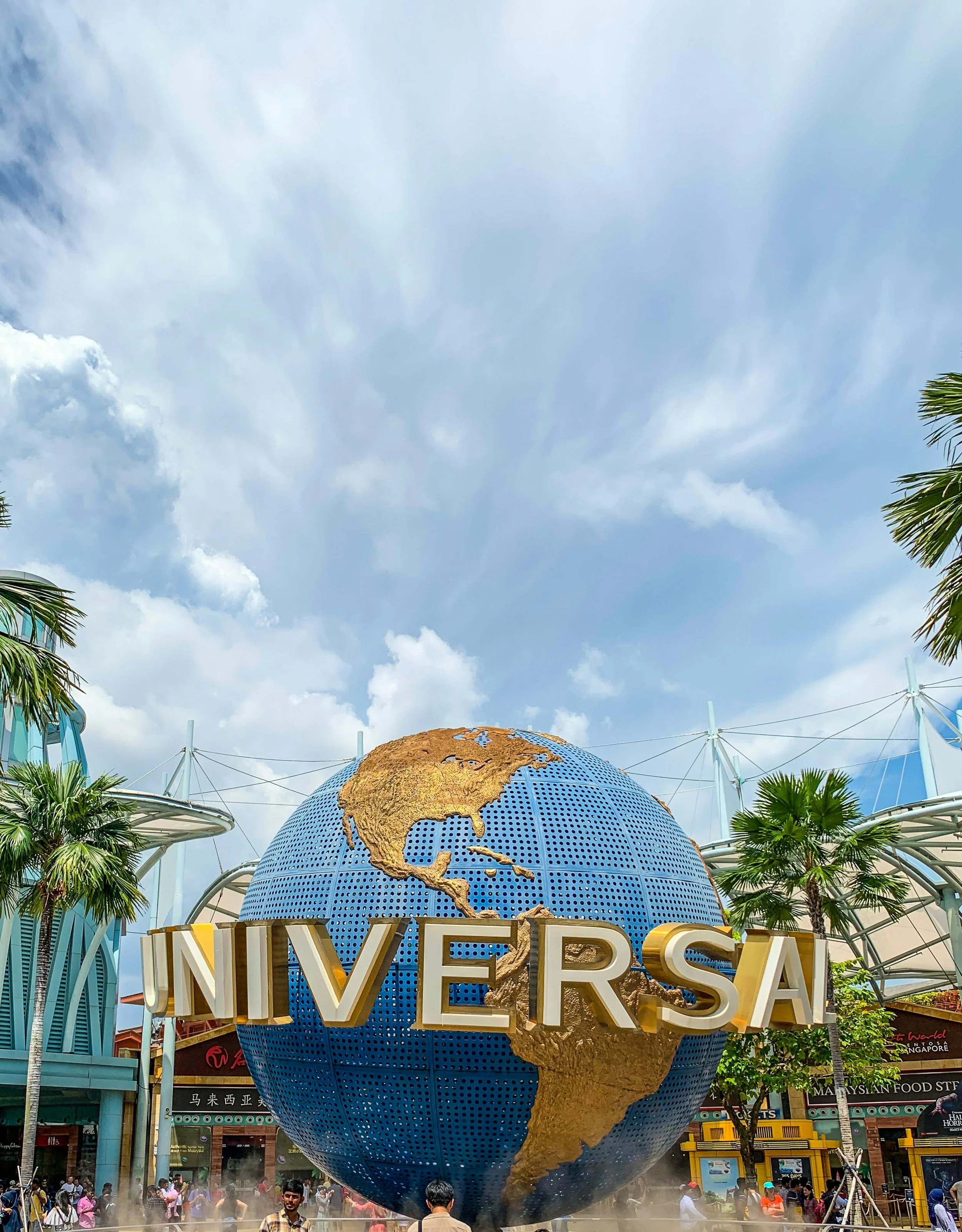 Universal Studios singapore  - anisha-tulika-iOWqG5YnJxg-unsplash.jpg