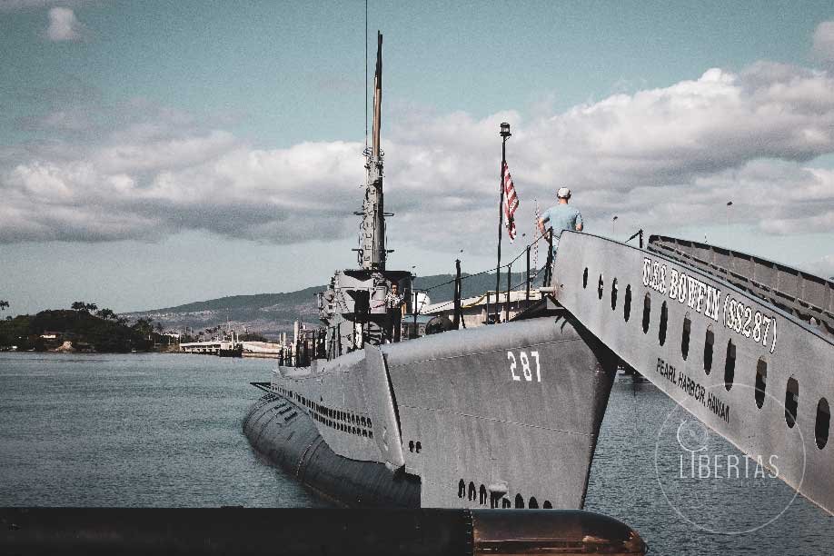 Pearl Harbour war boats at the dock of the harbour