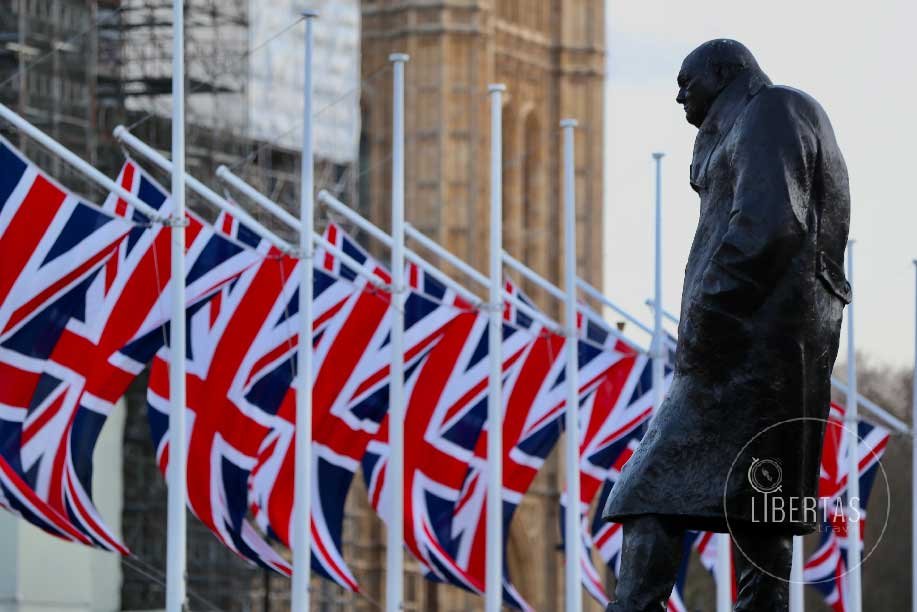 Churchill statue