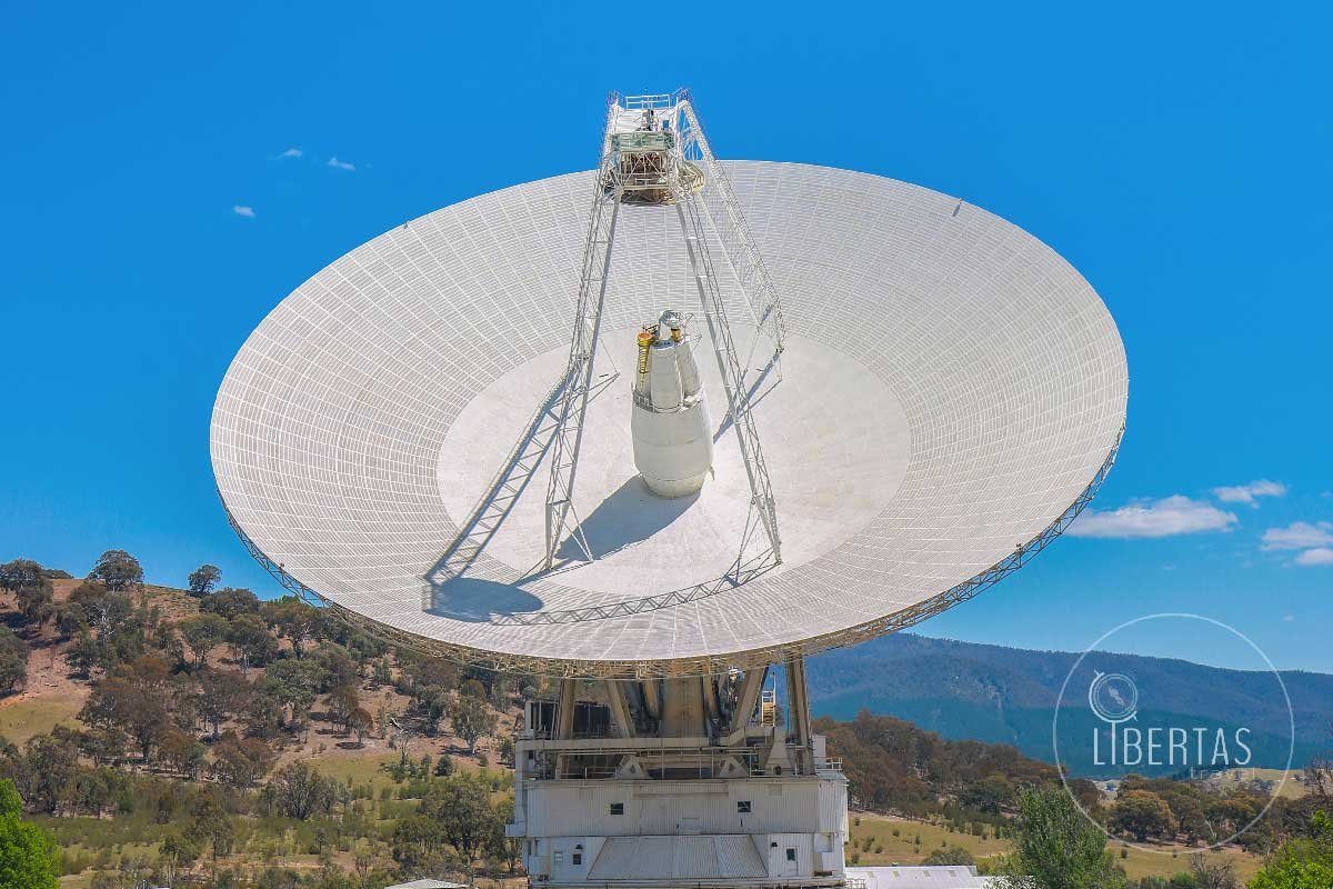 A satellite at Canberra deep space centre, on-site first person learning