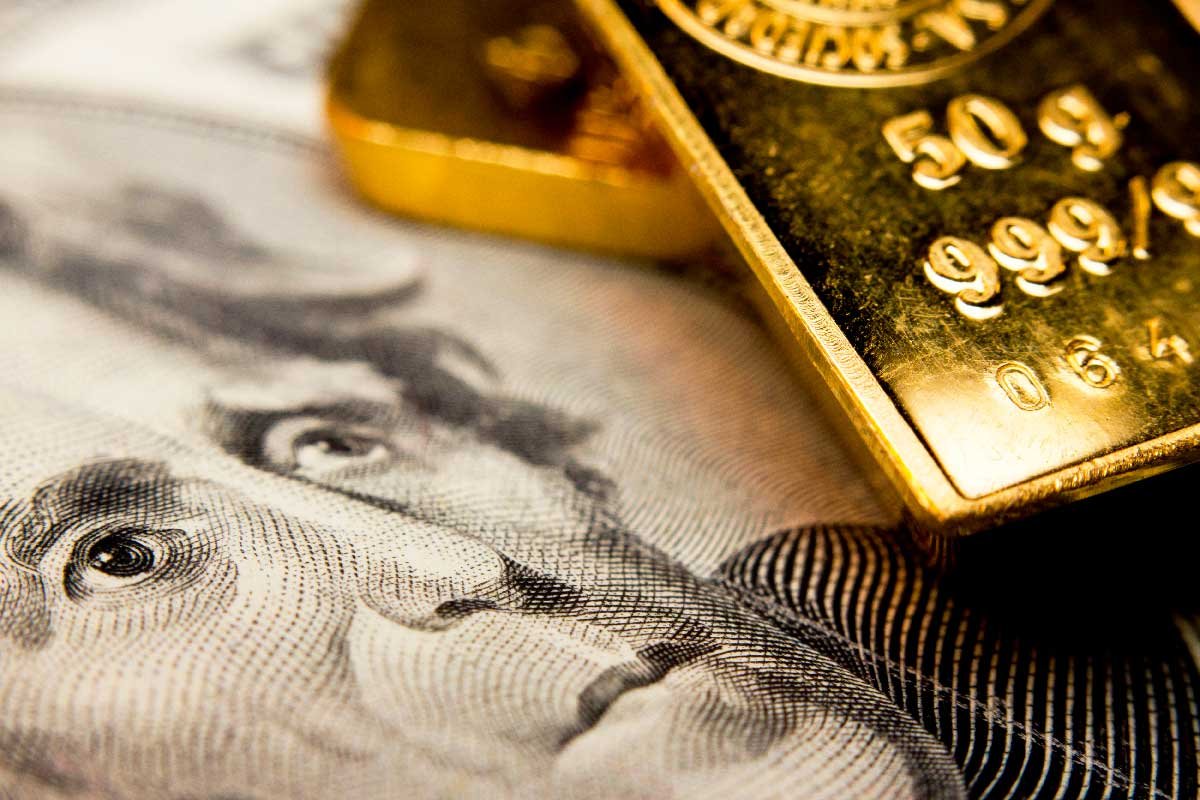 Monetary systems gold and bank notes