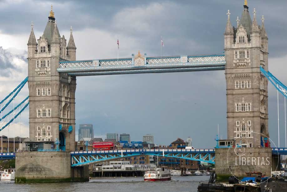 London Bridge cityscape photograph go on tour in the city of London