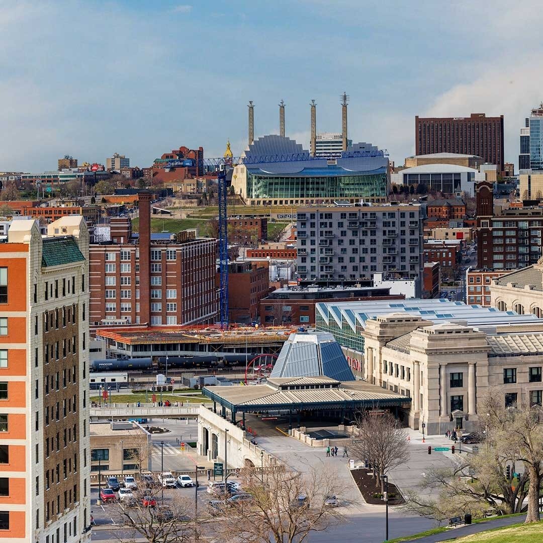 &ldquo;The art of life is to know how to enjoy a little and to endure much.&rdquo;
― William Hazlitt
Canon R5, RF 70-200 at 200mm
66 individual still frames stitched
1/1250 sec at f/5.6, ISO 500
Union Station
Kansas City, Missouri
///spare.circle.rec