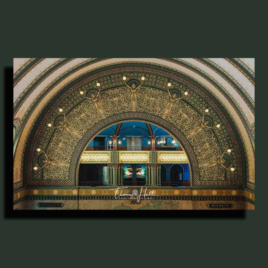 Canon R5, TS-E17mm 
1/10 sec at f/6.3, ISO 100
Union Station Hotel 
St. Louis, Missouri

///vows.carbon.camp

#architecture #design #interiordesign #art #architecturephotography #photography #travel #interior #architecturelovers #architect #home #hom