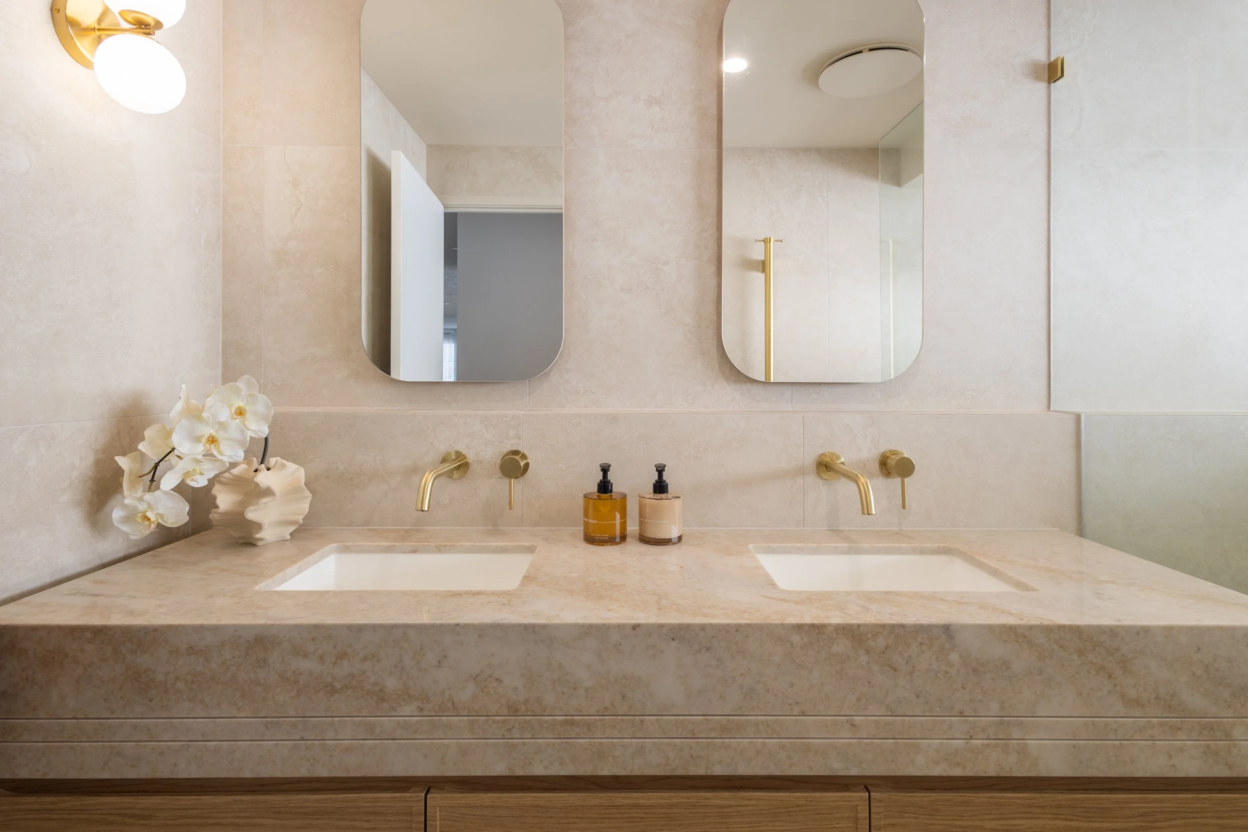 Custom Boston Oak Polytec by Custom Vanity Gold Coast-2.jpg
