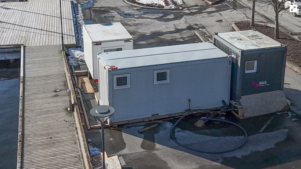 Klage på vedtak om godkjent ett trinns søknad med dispensasjon - Konteinere (servicebygg) på Damskipsbrygga, Smith-Petersens gate 16, Grimstad.