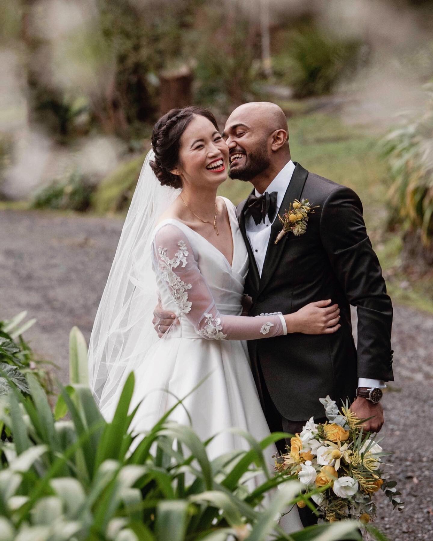 You couldn&rsquo;t wipe the smiles from these two lovebirds!!! The cutest and infectious couple ever!!! Thanks so much for having me Angel &amp; Pasindu!

Such a perfect setting at the stunning Chateau Wyuna! To make things extra special they got in 