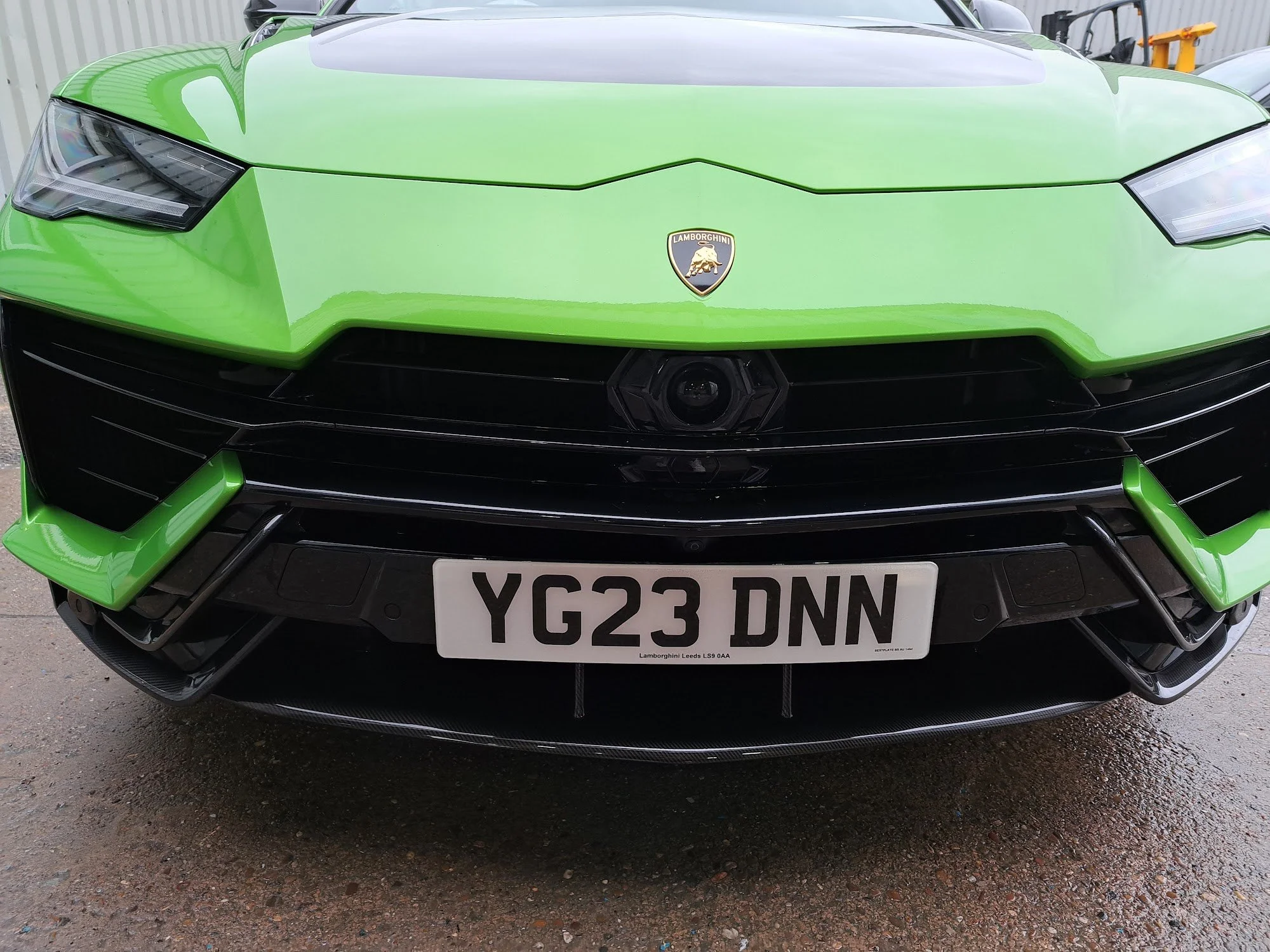 19-19-urus.jpg