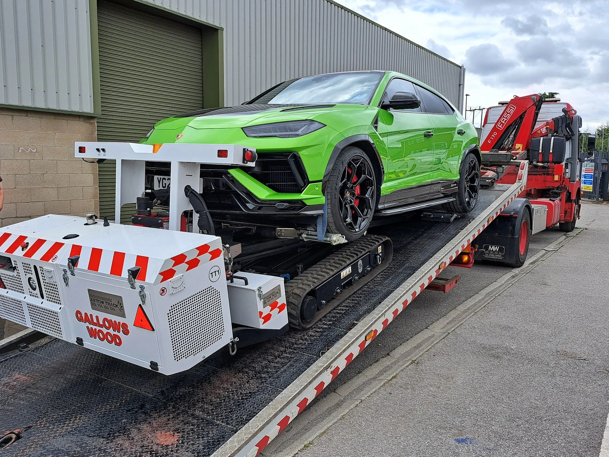 2-02-urus.jpg