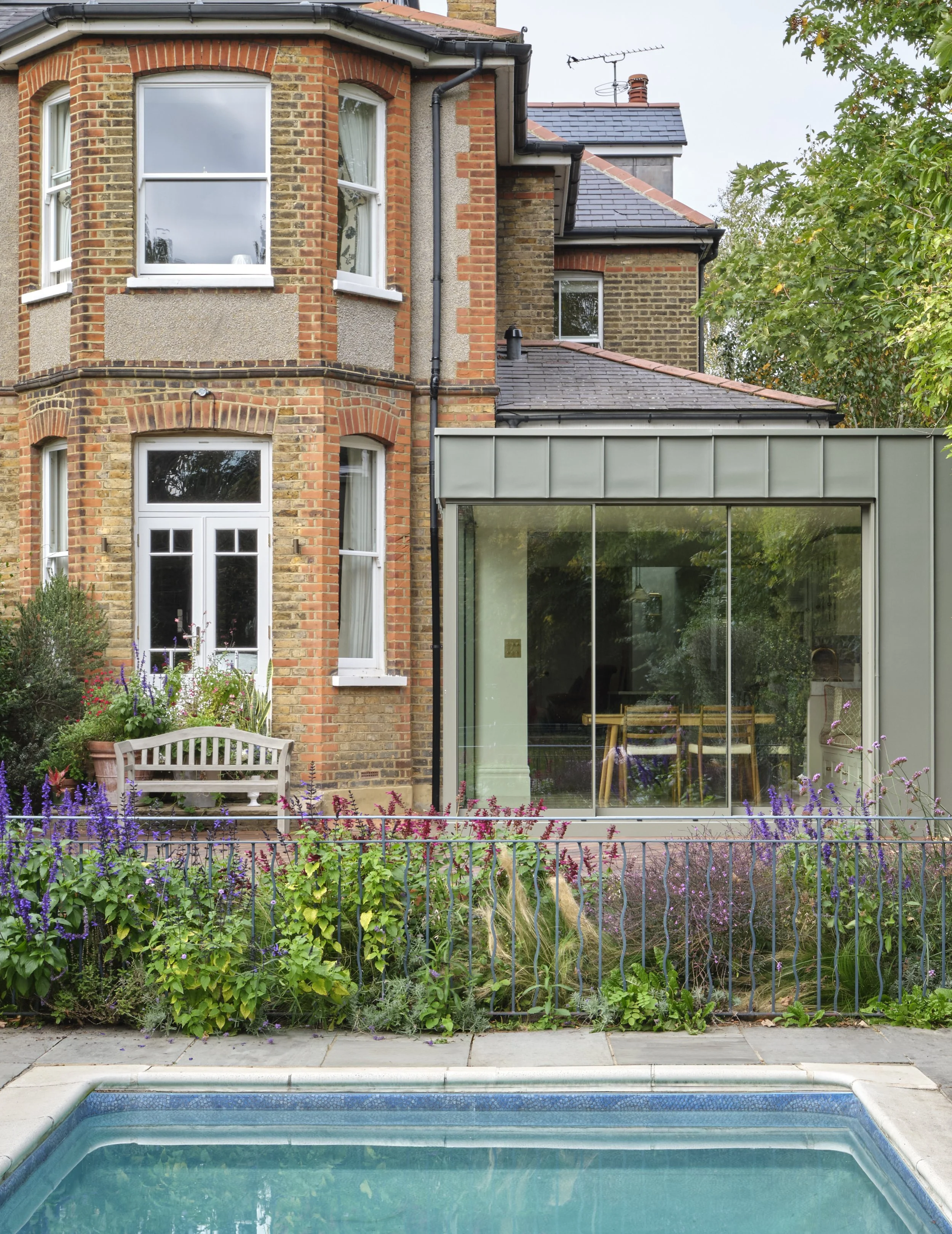 Knowles Whittingham Ltd — Layer Gardens