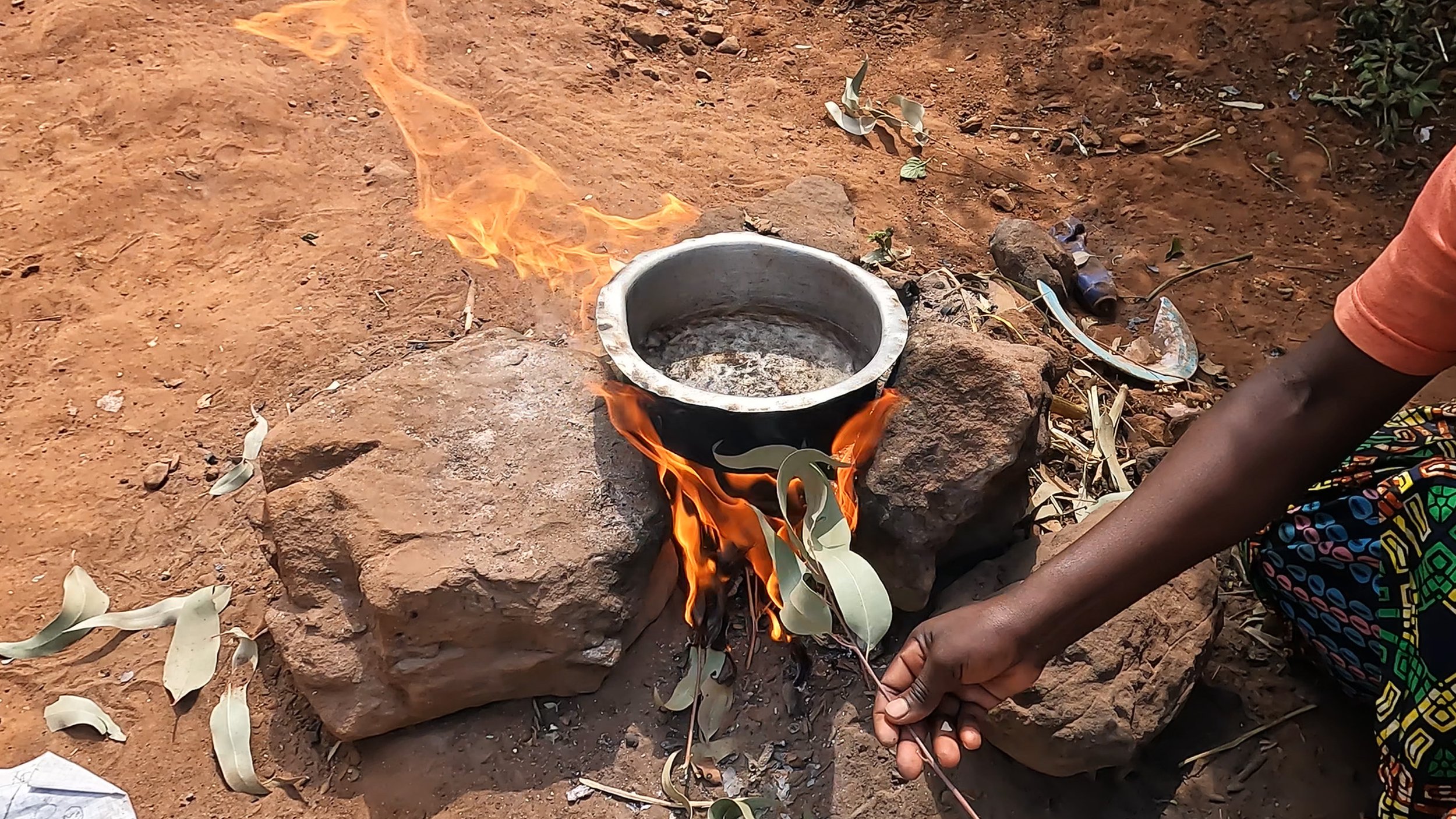 GlobalAccess_Rwanda2022_BoilingWater_RobMiller.jpg
