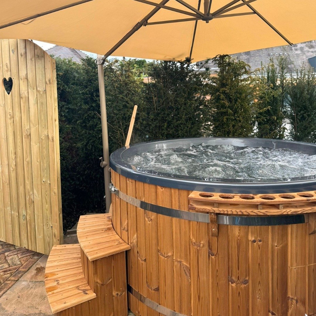 Have you seen our latest edition yet?👀⁠
Introducing our Private Hot Tub Experience!🫧⁠
⁠
Enjoy 60 minutes of private access to one of our Secret Hot Tubs, as part of our English Garden Spa Day Package!⁠
⁠
Our Secret Hot Tubs are completed with an op