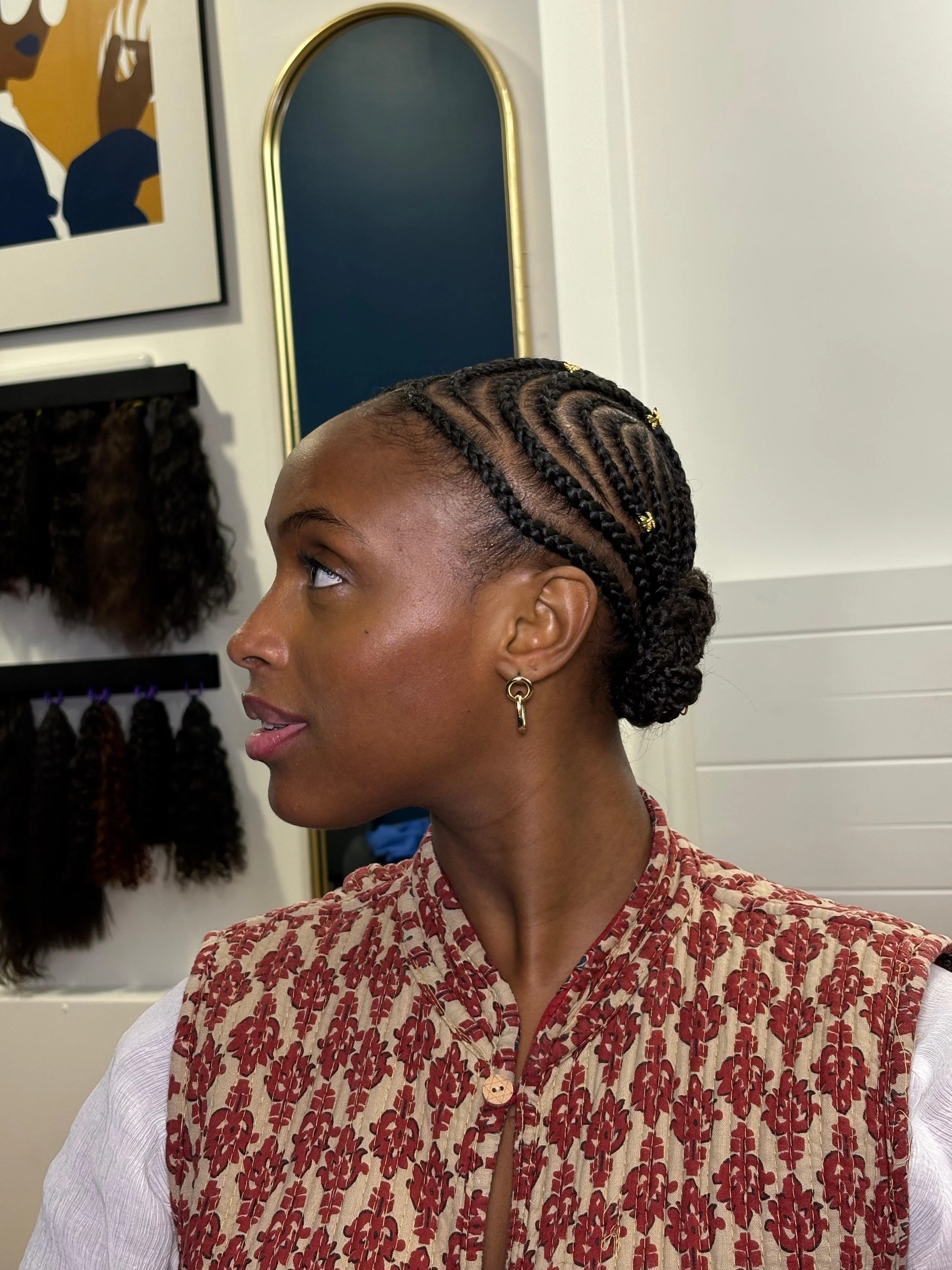 Coiffure protectrice, avec rajouts, sans rajouts, bijoux