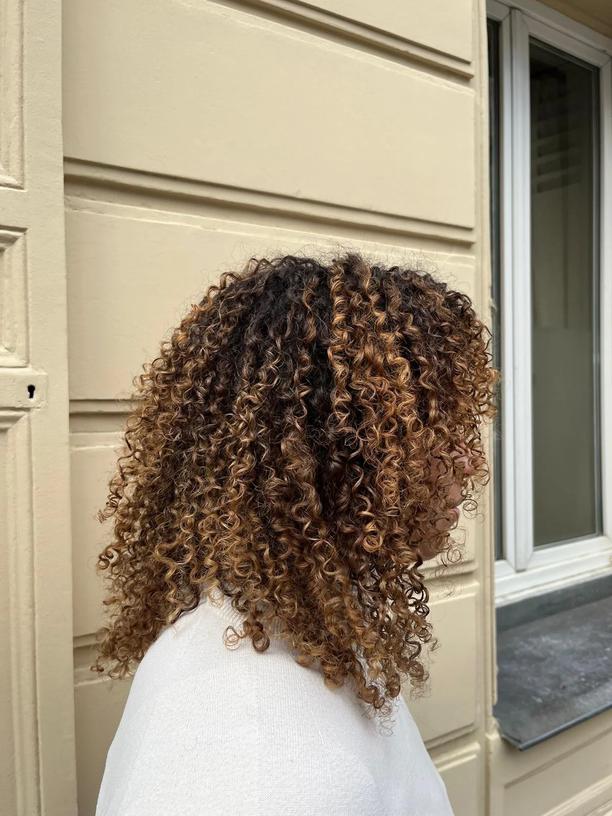 Définition de boucle d'une cliente au salon BYG PARIS
