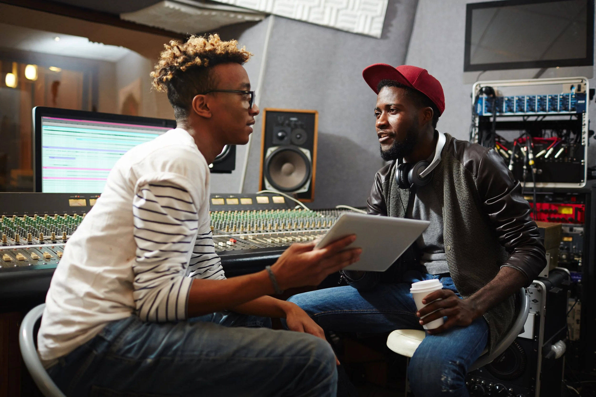 How to Network Effectively as a Music Producer