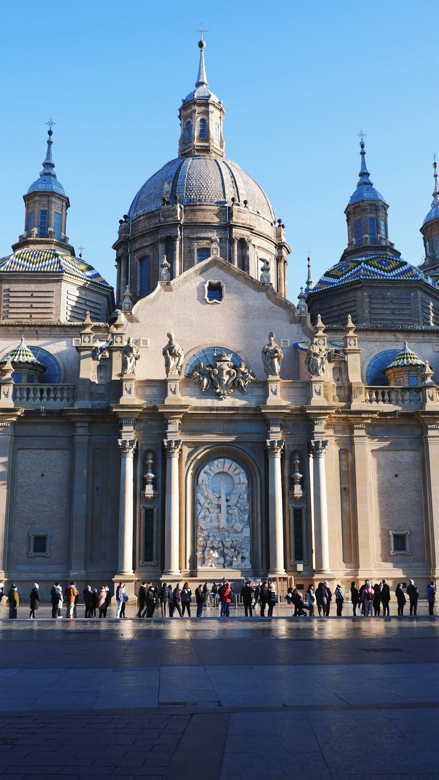 Sunshine and San Valero in Zaragoza