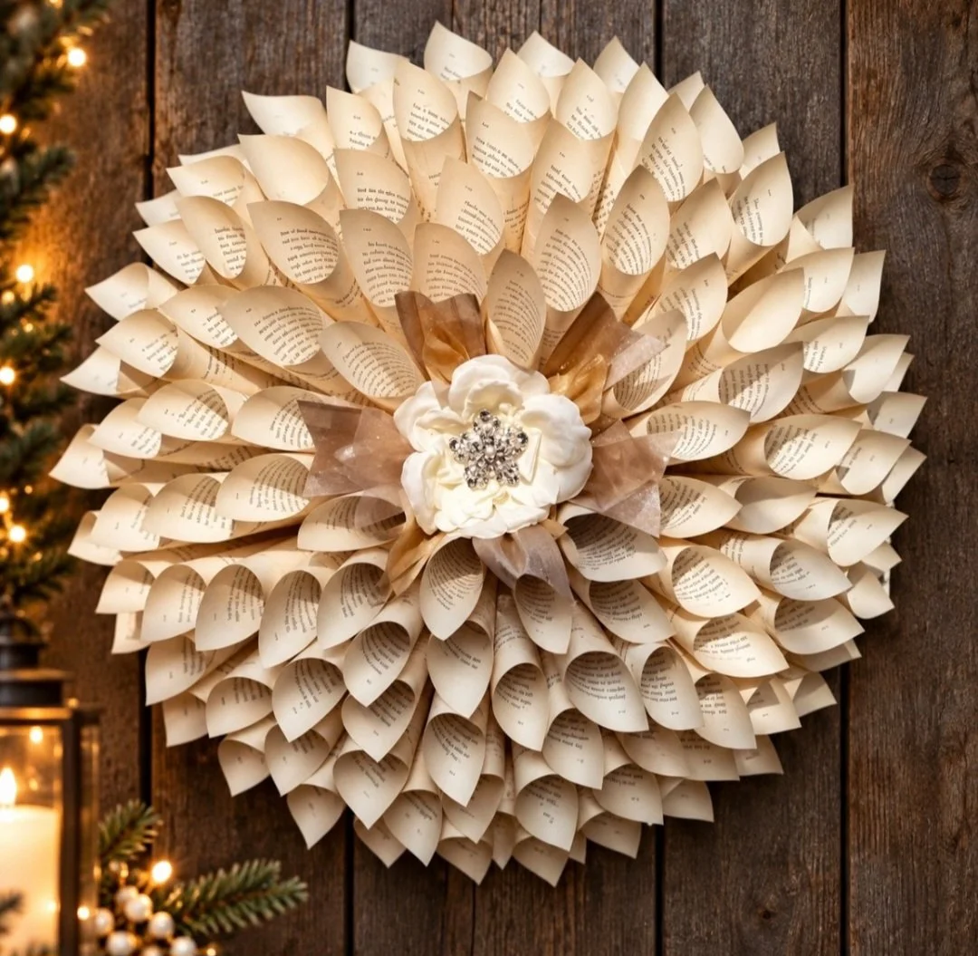 Paper Wreath (24“ x 24“)