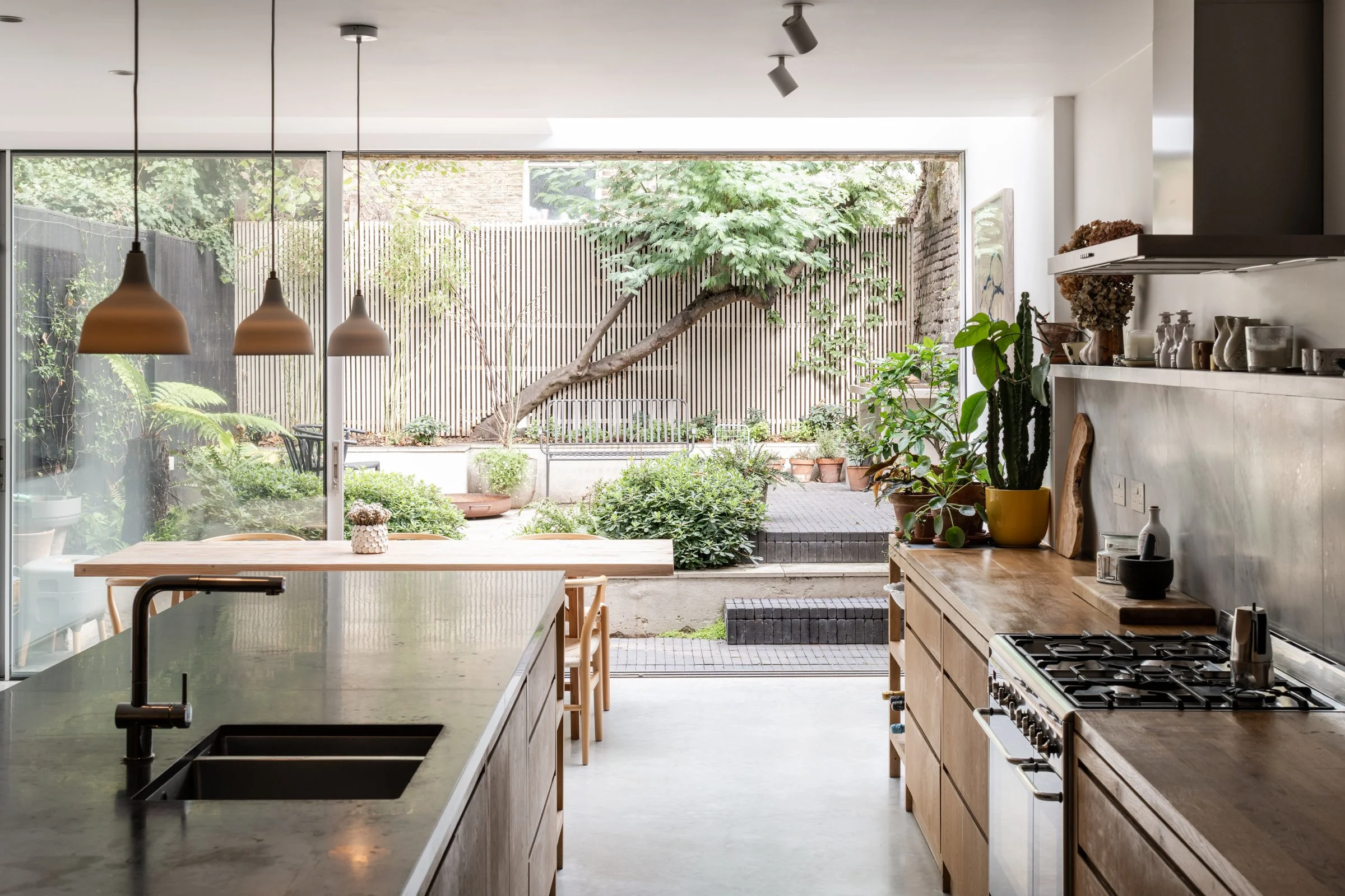 Overcliff Road (2).jpg