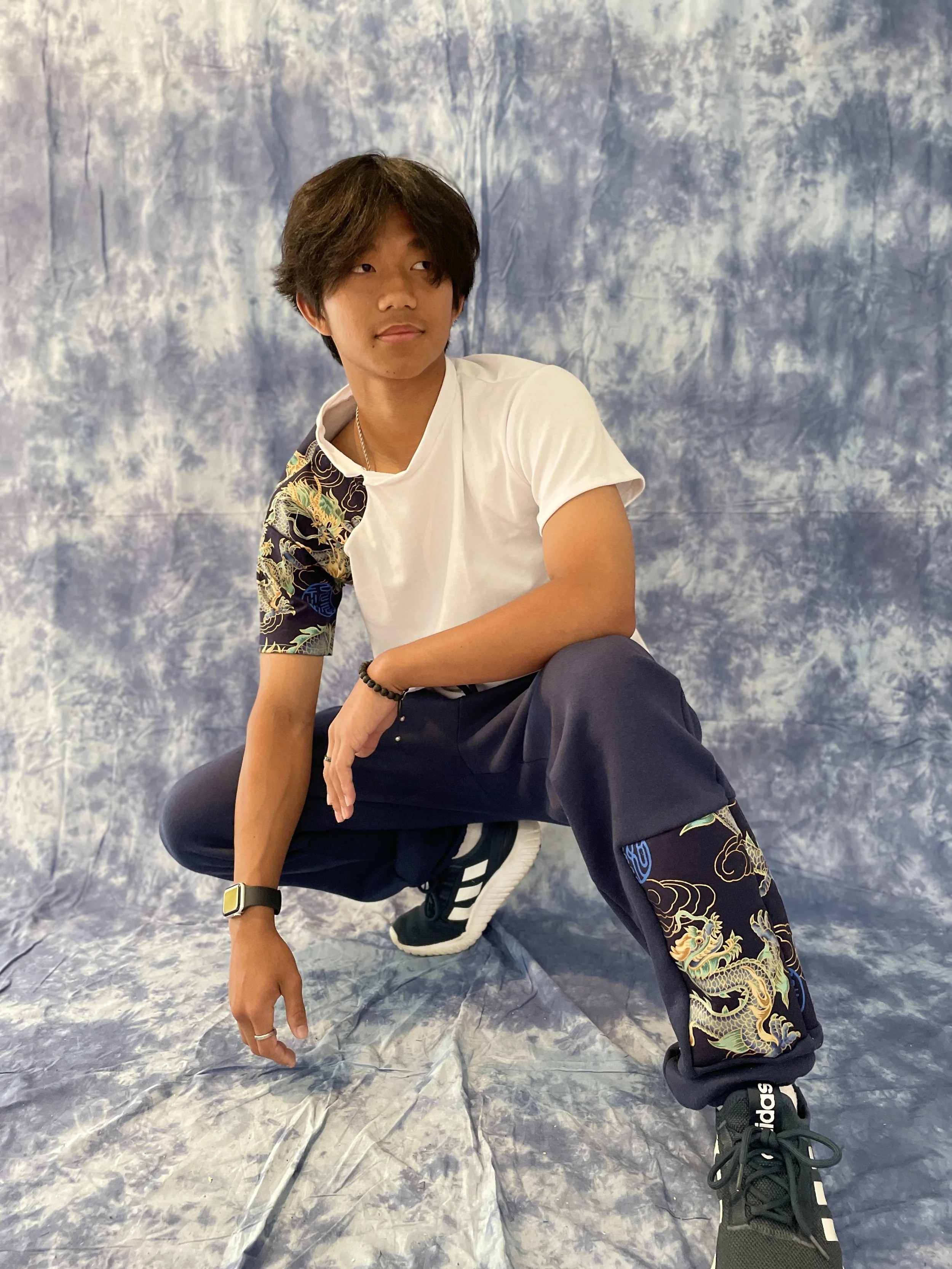 shirt sweats set; squat pose; dev.JPG