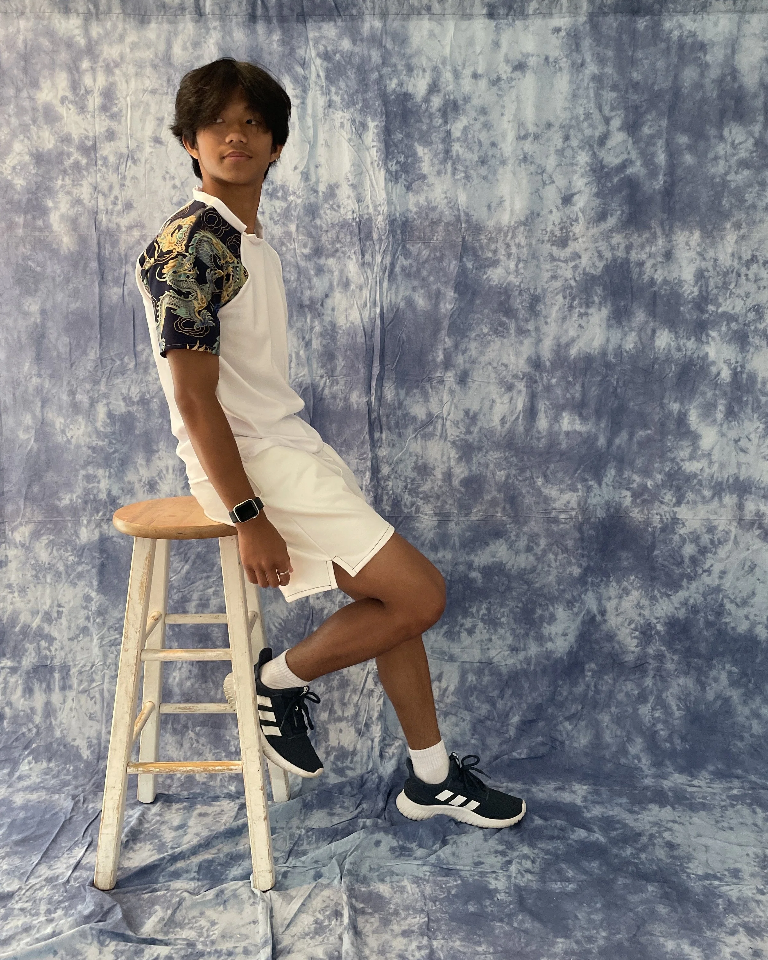 shirt; side view; stool; dev.JPG