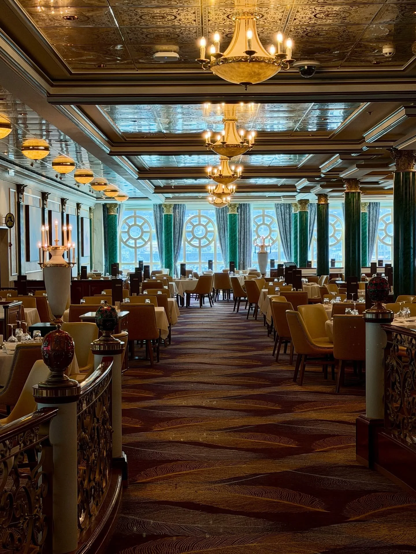 Norwegian Jewel has returned from dry dock with refreshed spaces and modern updates throughout the ship. Highlights include a brand new Vibe Beach Club, new carpets, updated staterooms, and refreshed public areas.

We&rsquo;ve been onboard filming a 