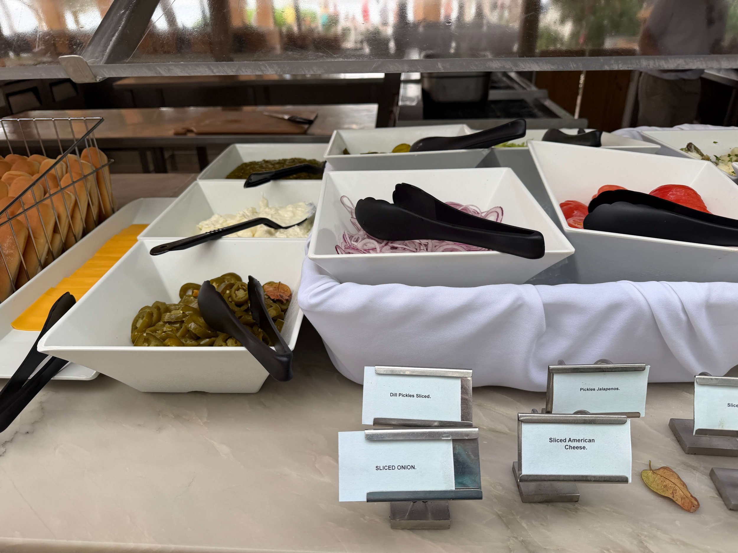 Vibe Shore Club Buffet © Freestyle Travelers