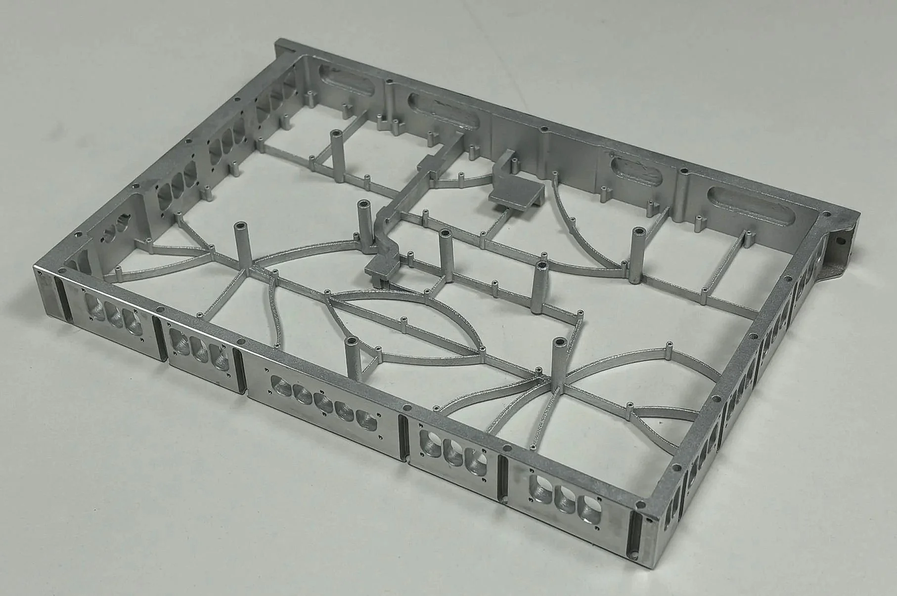 THEAMS - THERMALLY ENHANCED ADDITIVELY MANUFACTURED STRUCTURES- Next-Level Thermal & Mechanical Management for Satellites