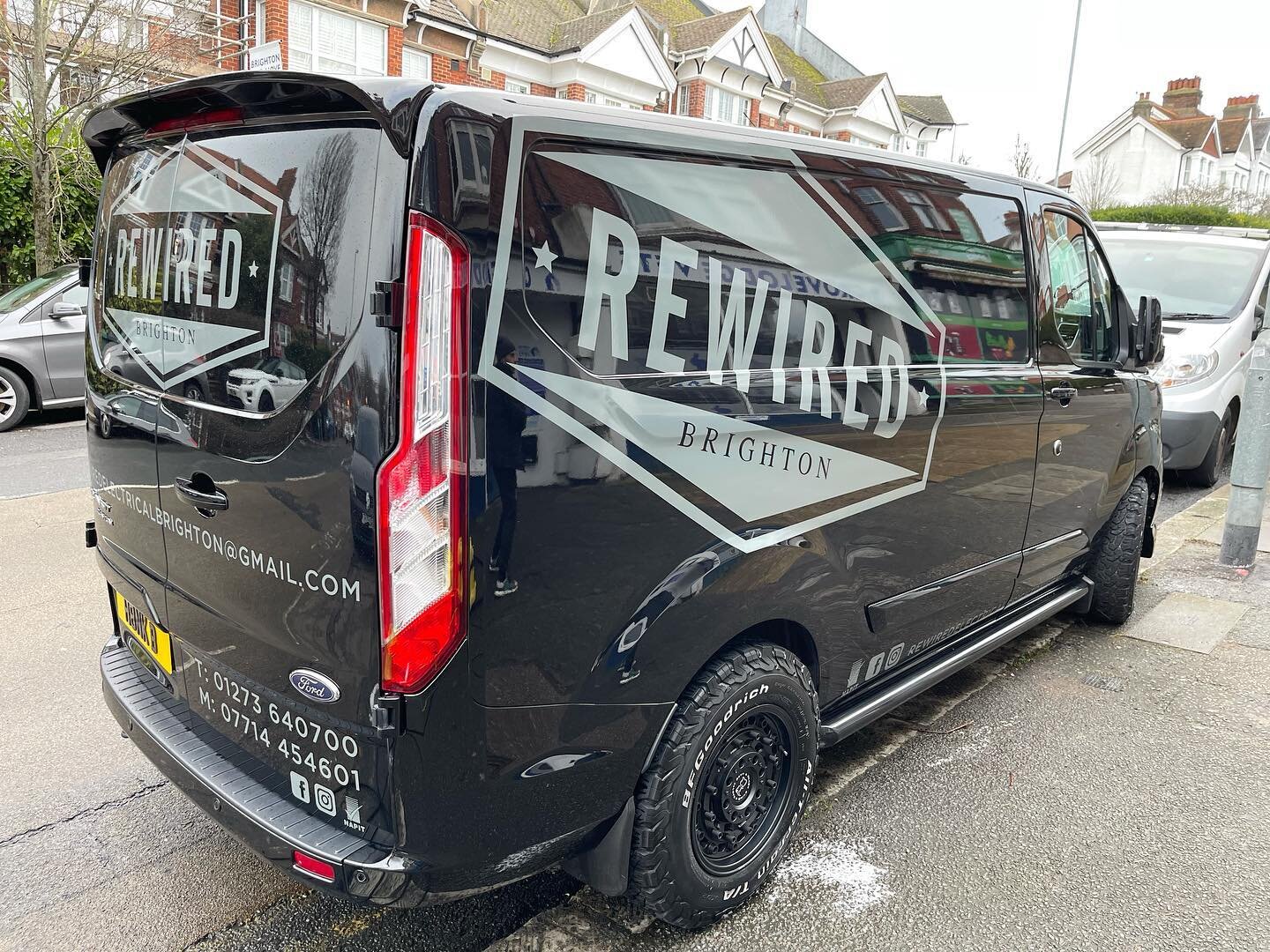 This van is something else&hellip; Sunday sessions in the wind and rain but as you can see the van still looks amazing ! 😍