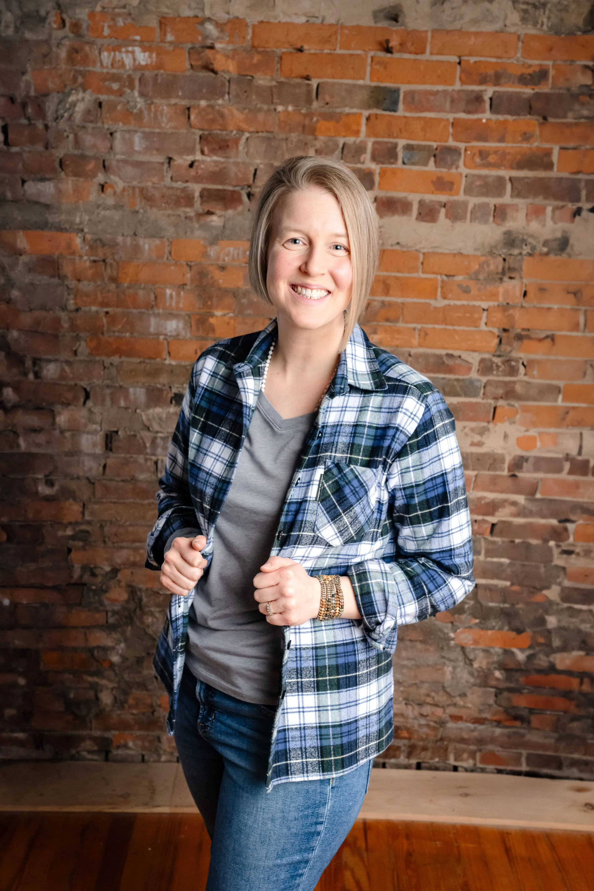 Owner of the north coast workshop and maker of premium black walnut end grain cutting boards.