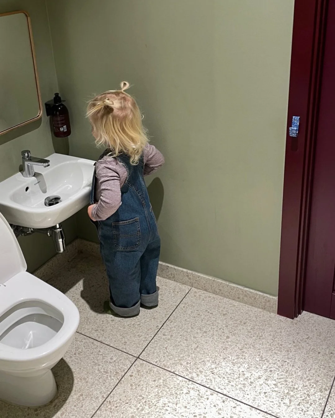 Kan selv. Vil selv.⁠
Imens nyder vi andre bare kaffen ☕