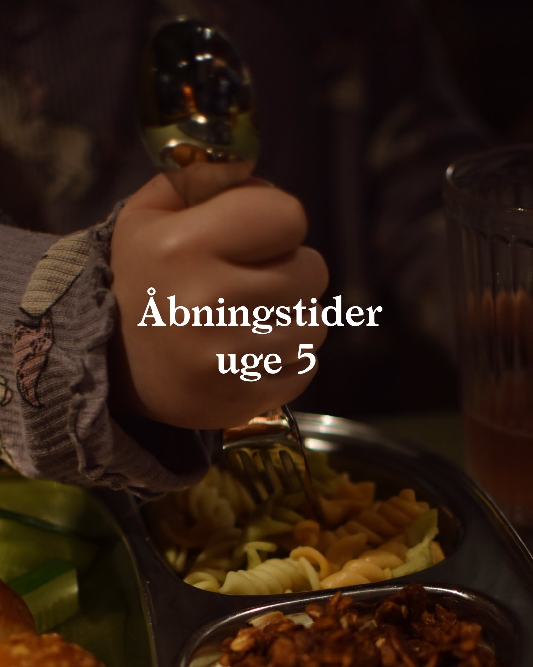 &Aring;BNINGSTIDER:⁠
Mandag: lukket⁠
Tirsdag: 09:00-17:00 ⁠
Onsdag: 09:00-17:00⁠
Torsdag: 09:00-17:00⁠
Fredag: 09:00-17:00⁠
L&oslash;rdag: 09:00-17:00⁠
S&oslash;ndag: 09:00-17:00⁠
⁠
Tjek bette.cafe for at se, alle vores events i l&oslash;bet af ugen