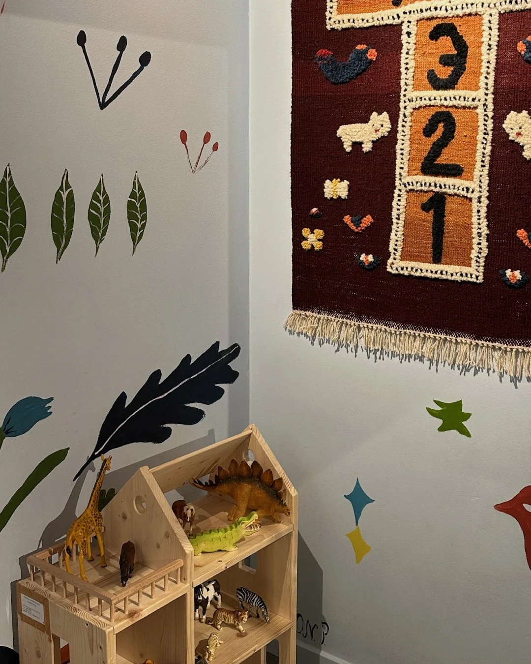 Sm&aring; verdener i b&oslash;rneh&oslash;jde 🤎⁠
Velkommen til en ny uge p&aring; Bette.⁠
⁠
Ses vi senere til Kreative H&aelig;nder?