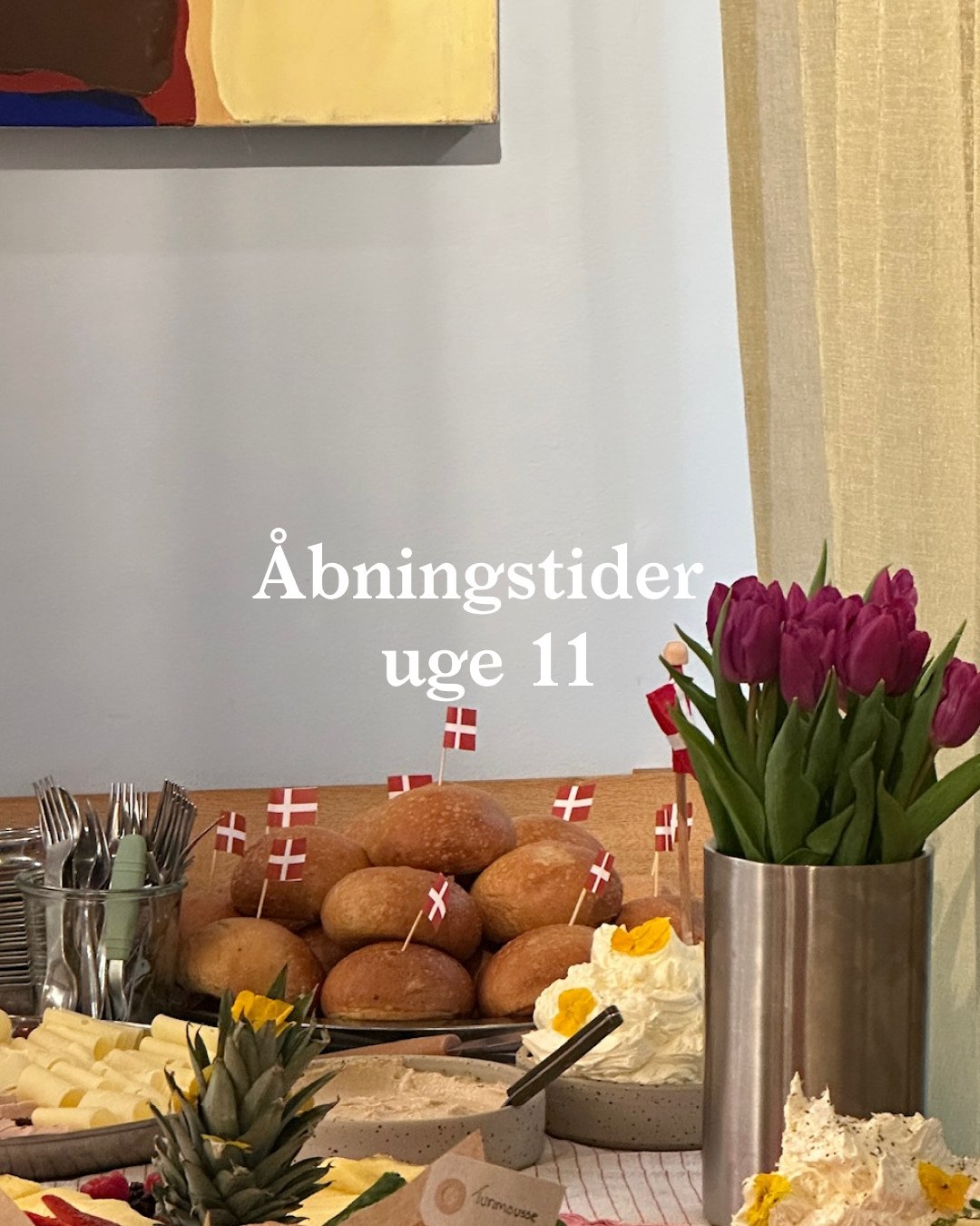 &Aring;BNINGSTIDER:⁠
Mandag: lukket⁠
Tirsdag: 09:00-13:30 - bem&aelig;rk, vi lukker tidligt. ⁠
Onsdag: 09:00-19:30⁠
Torsdag: 09:00-17:00⁠
Fredag: 09:00-17:00⁠
L&oslash;rdag: 09:00-17:00⁠
S&oslash;ndag: 09:00-17:00⁠
⁠
Tjek bette.cafe for at se, alle v