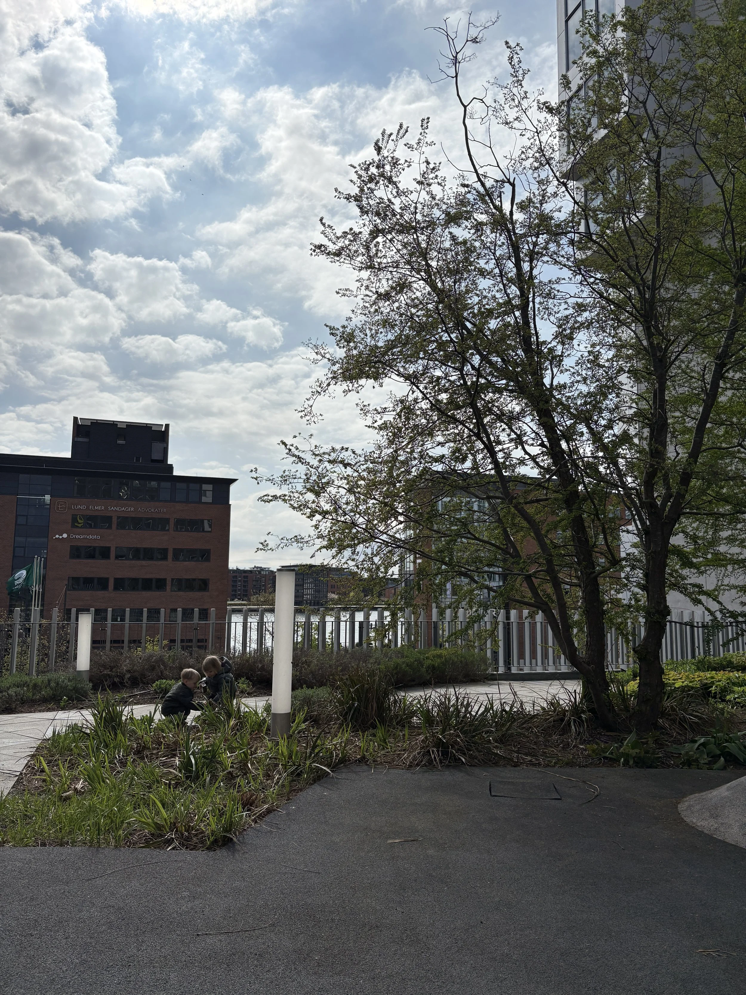 Børn leger i København