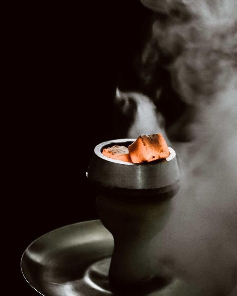 Monday blues? Not at Laika! It's time to make some smoke and burn those coals. Let's start the week right! 💨 #LaikaMondays