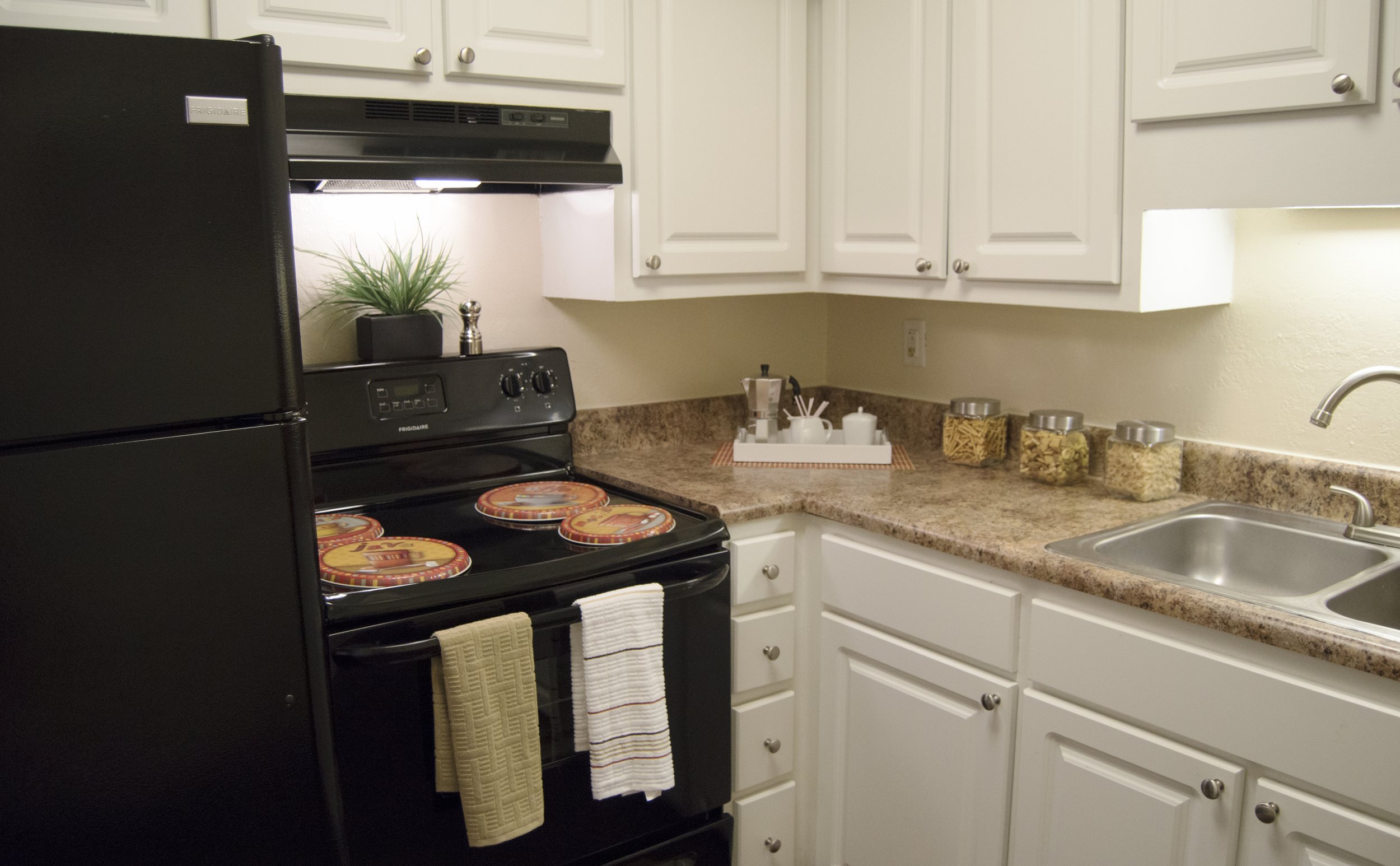FairwayView-Kitchen01.jpg