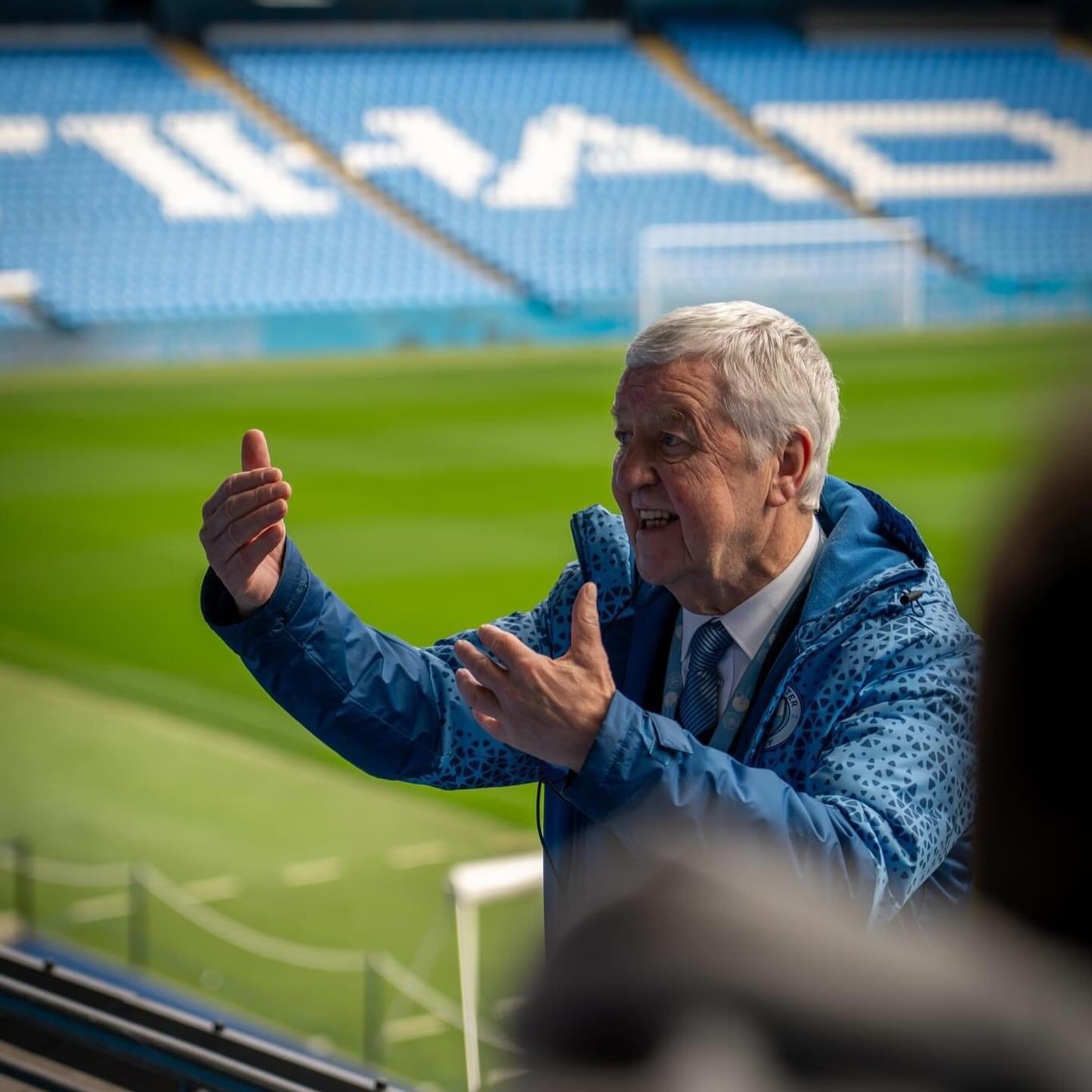 RAY IS THE MAN - a great @mancity tour from Ray and Stan this week with @calebgios Although I really did think it was Mike Summerbee in disguise - 

Great to see the City Set up and the academy areas.

@tomflathers_mcfc what do you think of my shots.