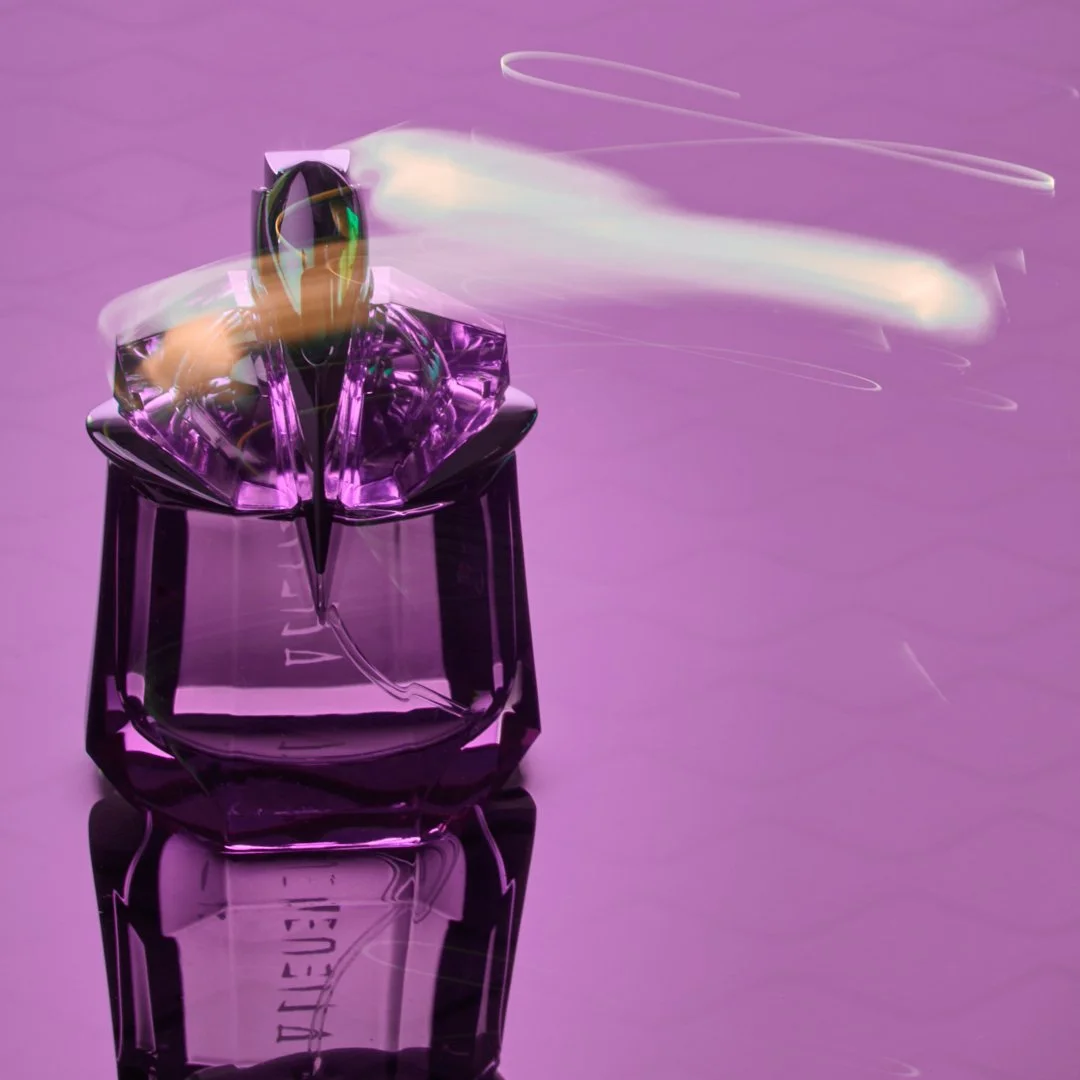 Thierry Mugler Alien Perfume Light Painting