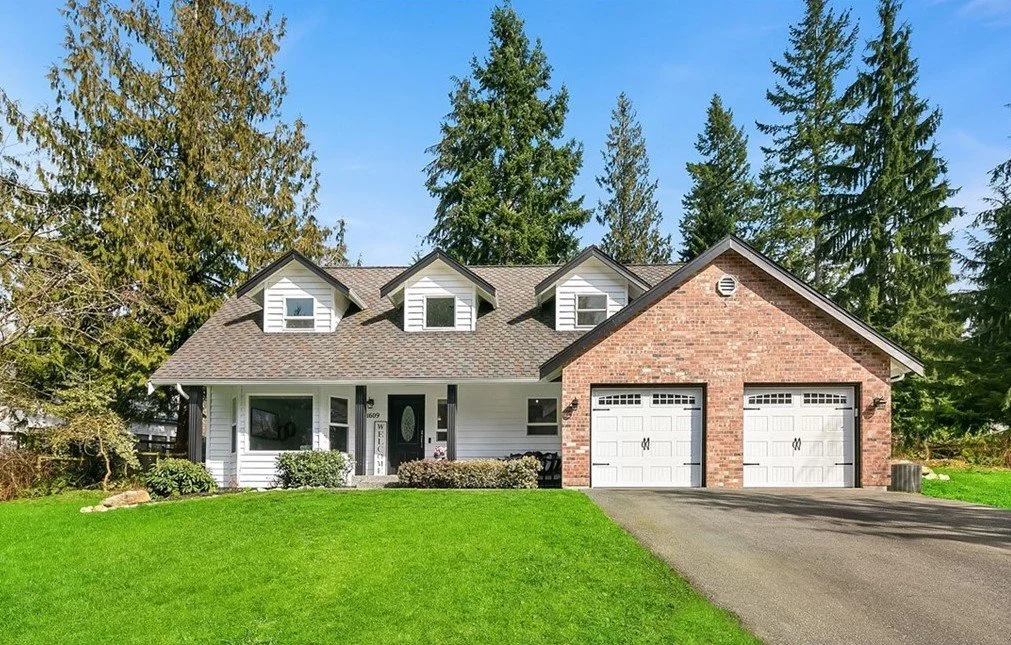 21609 Echo Lake Rd, Snohomish | $945,000