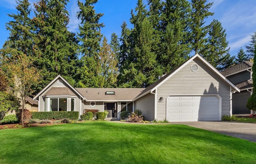 2910 217th Ave SE, Sammamish, WA 98075