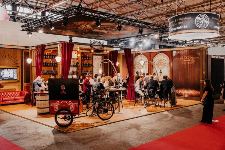 Sfeerbeeld van een bedrijfsevent door W&W Motions