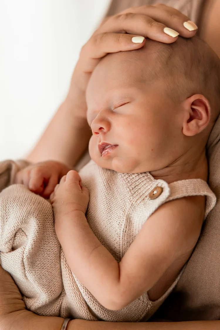 Close-up van een slapende newborn