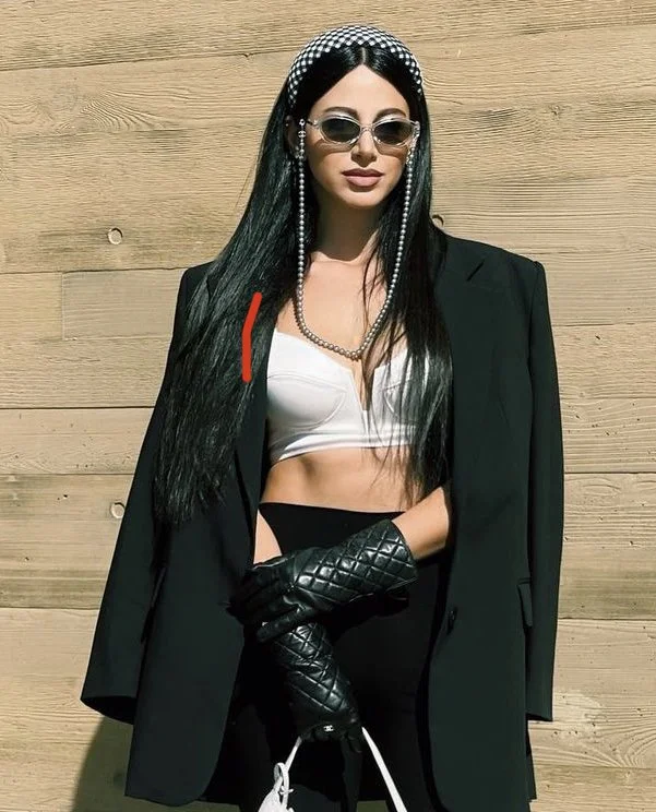 Ofelya portrait, organizing client