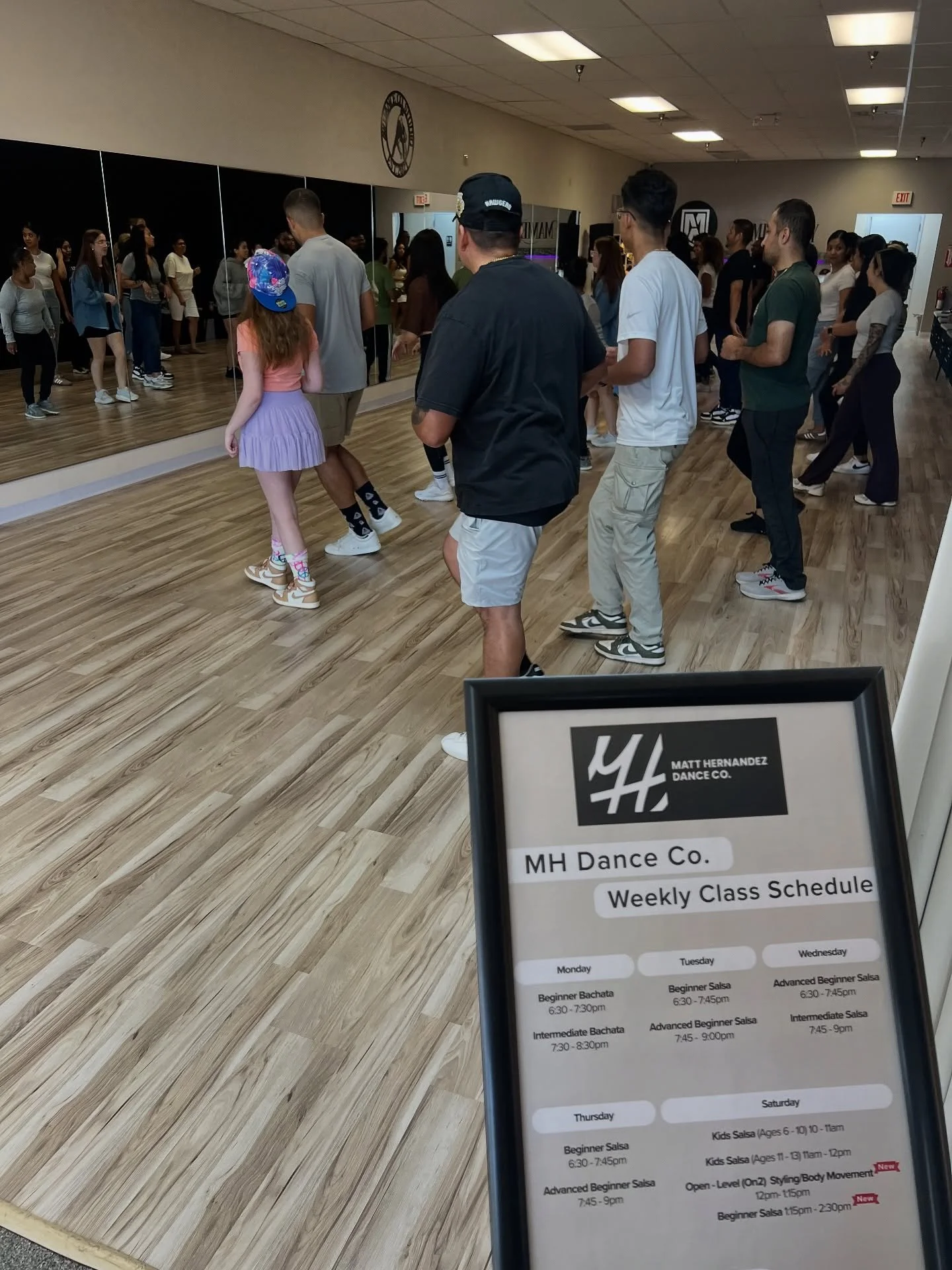 Packed house for @jeremy_04solano Beginner Salsa Class. Every Saturday at 1:15pm‼️

Come join the family ❤️