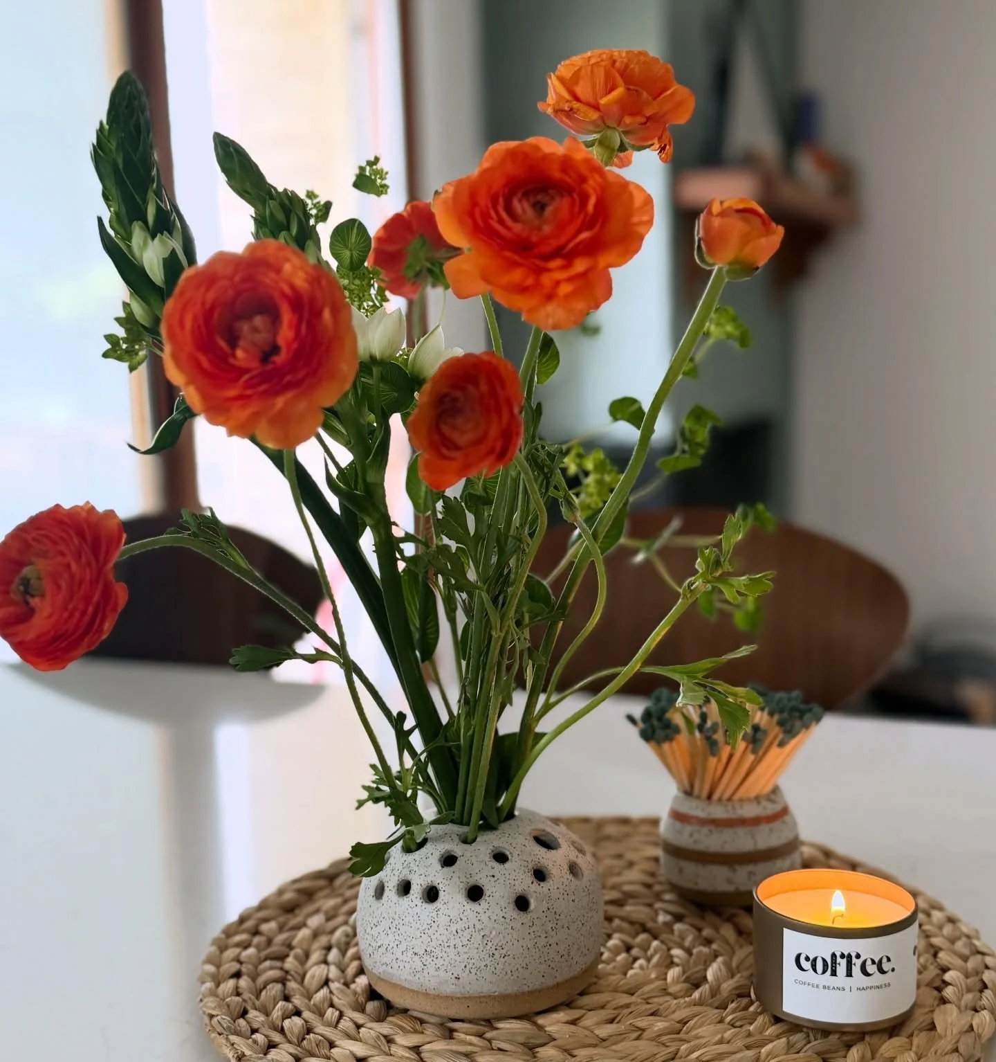 Flower frogs💚!! No foam, no fuss. Just simple, sustainable beauty 〰️

Flowers by Joellen F. 💓