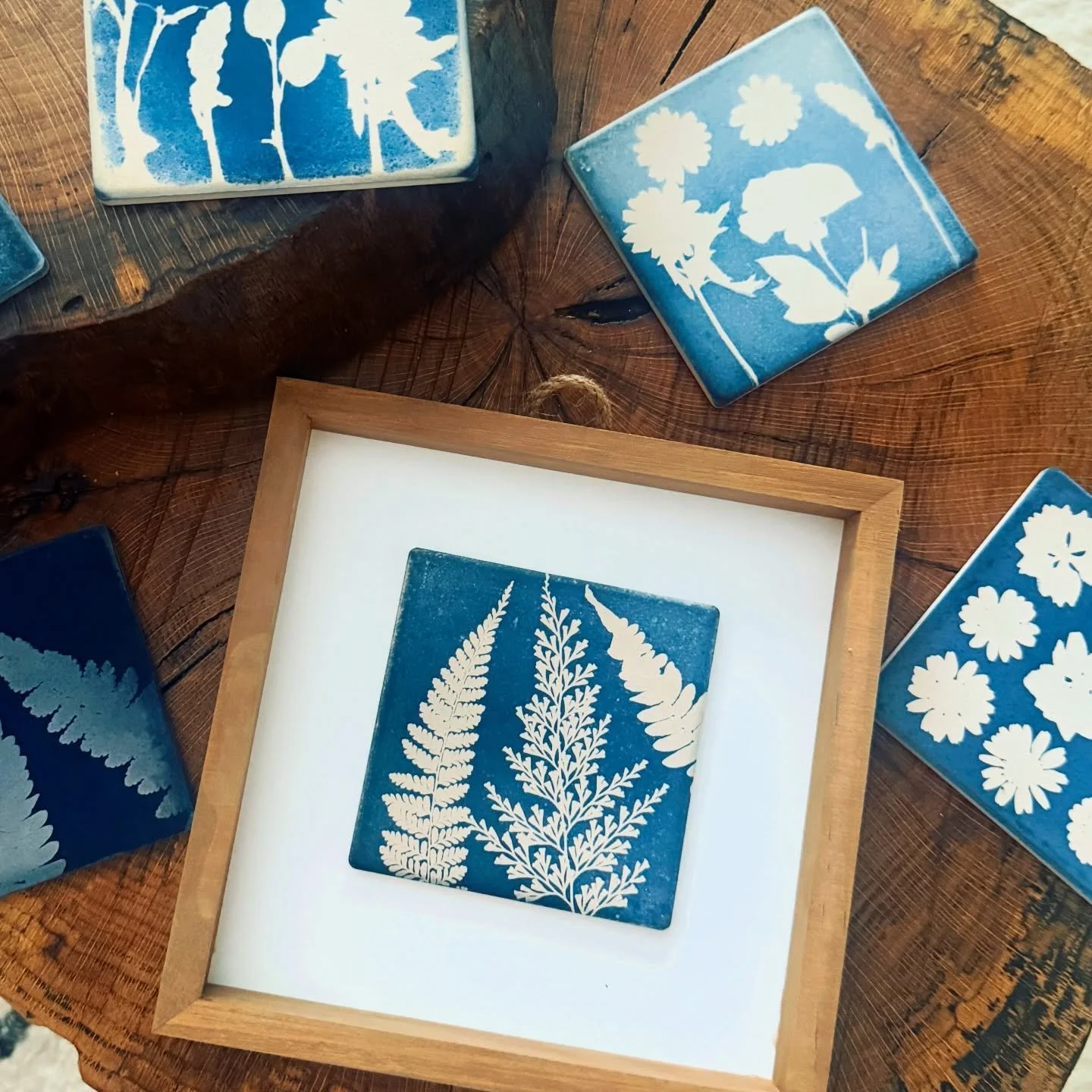 Really happy with how these turned out!! 💙 A small batch will be available this weekend at @marketsformakers 
More to come at @renegadecraft ✨✨✨ 
Looking for a Mother&rsquo;s Day gift but can&rsquo;t make the markets? Send me a DM!!😉
#cyanotype #ce