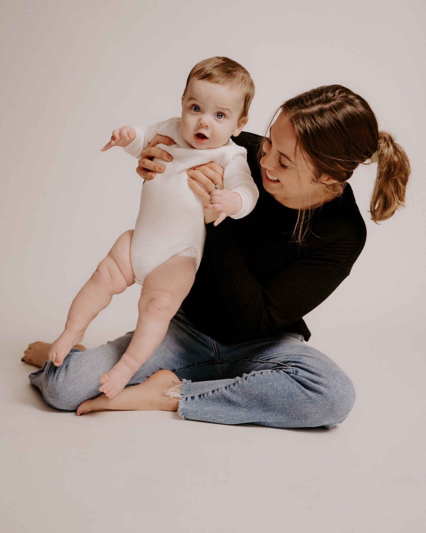 2024 in: all the mommy + me sessions 🫶

#mommyandmephotoshoot #samanthaschendelphotos