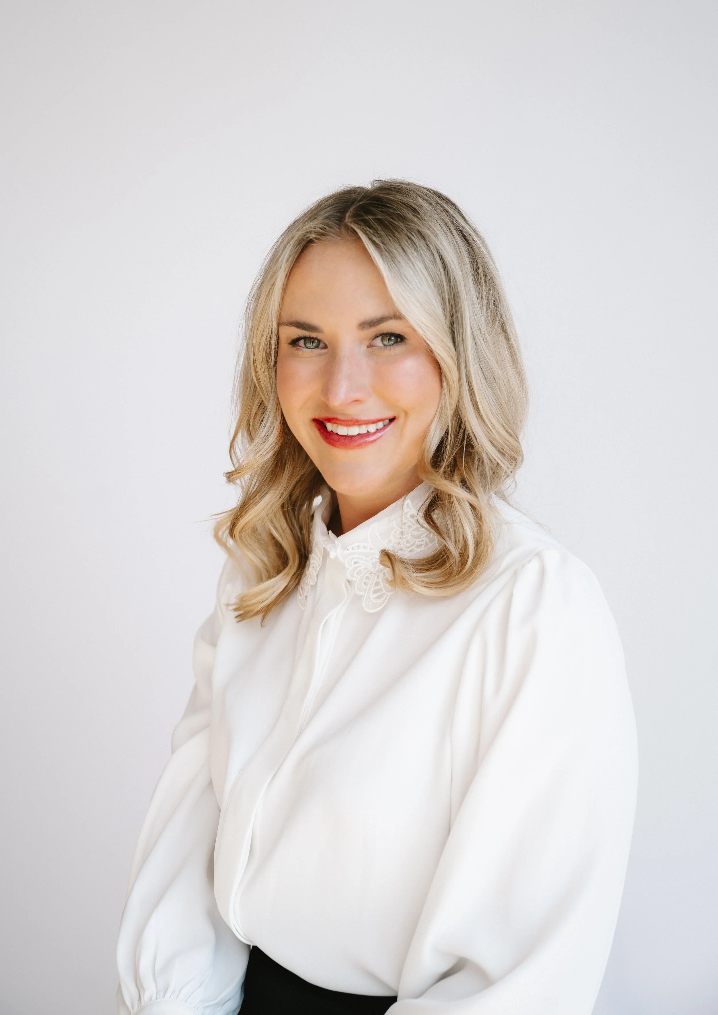 Middle TN Headshot / White Backdrop
